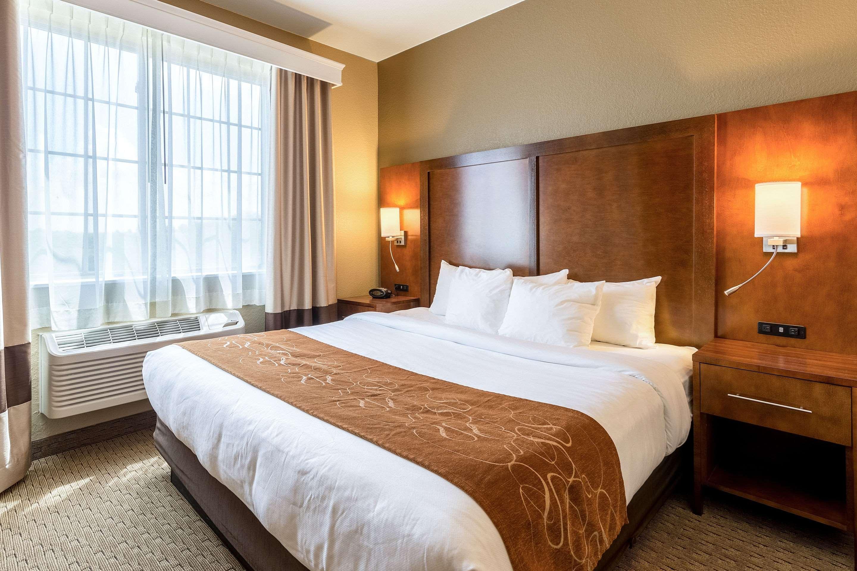 Comfort Suites Берлінгтон Екстер'єр фото