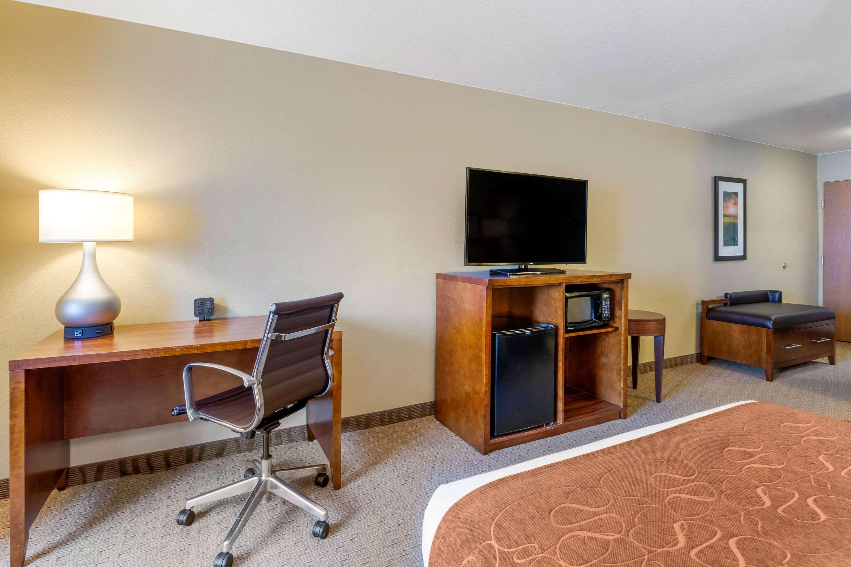 Comfort Suites Берлінгтон Екстер'єр фото