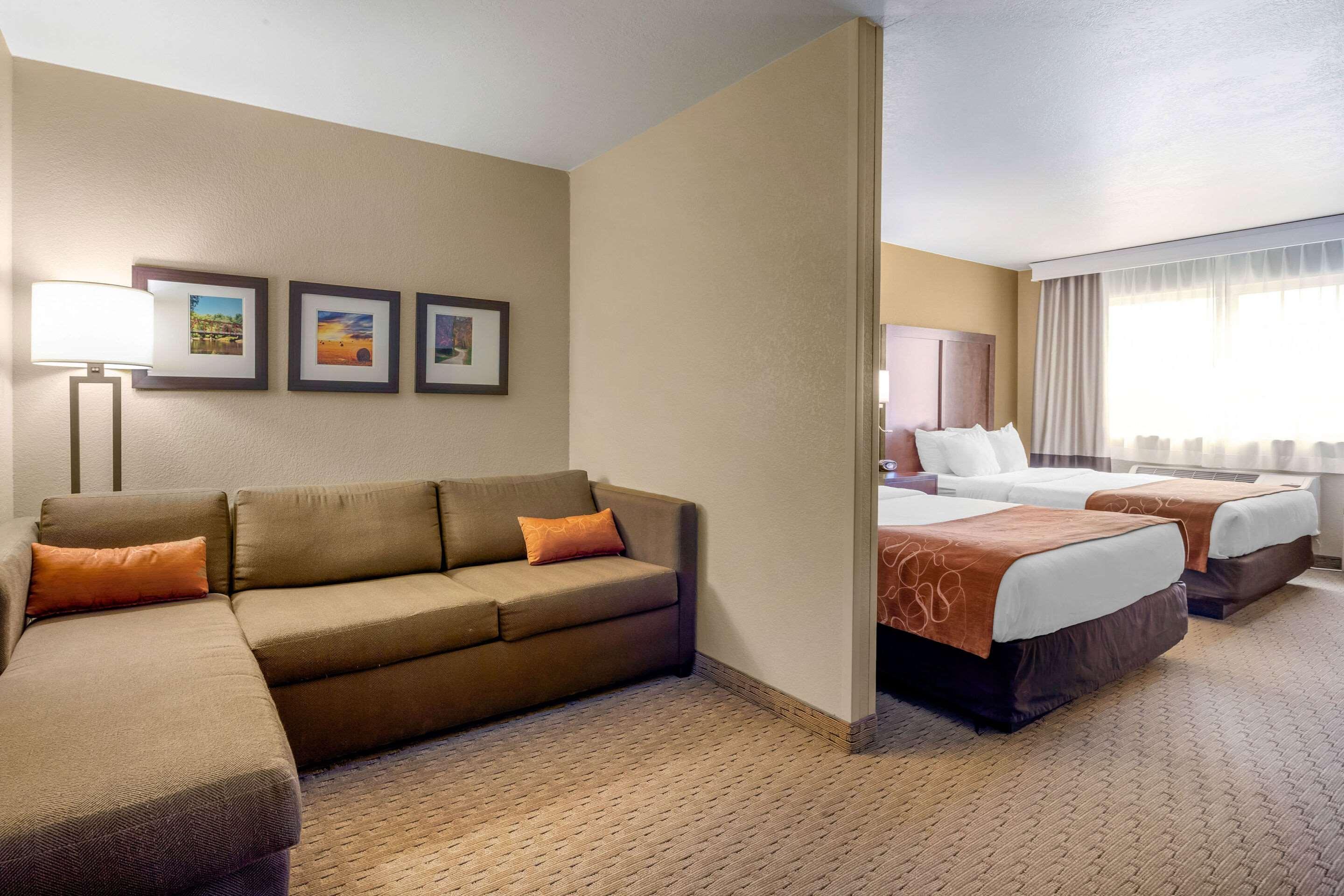 Comfort Suites Берлінгтон Екстер'єр фото