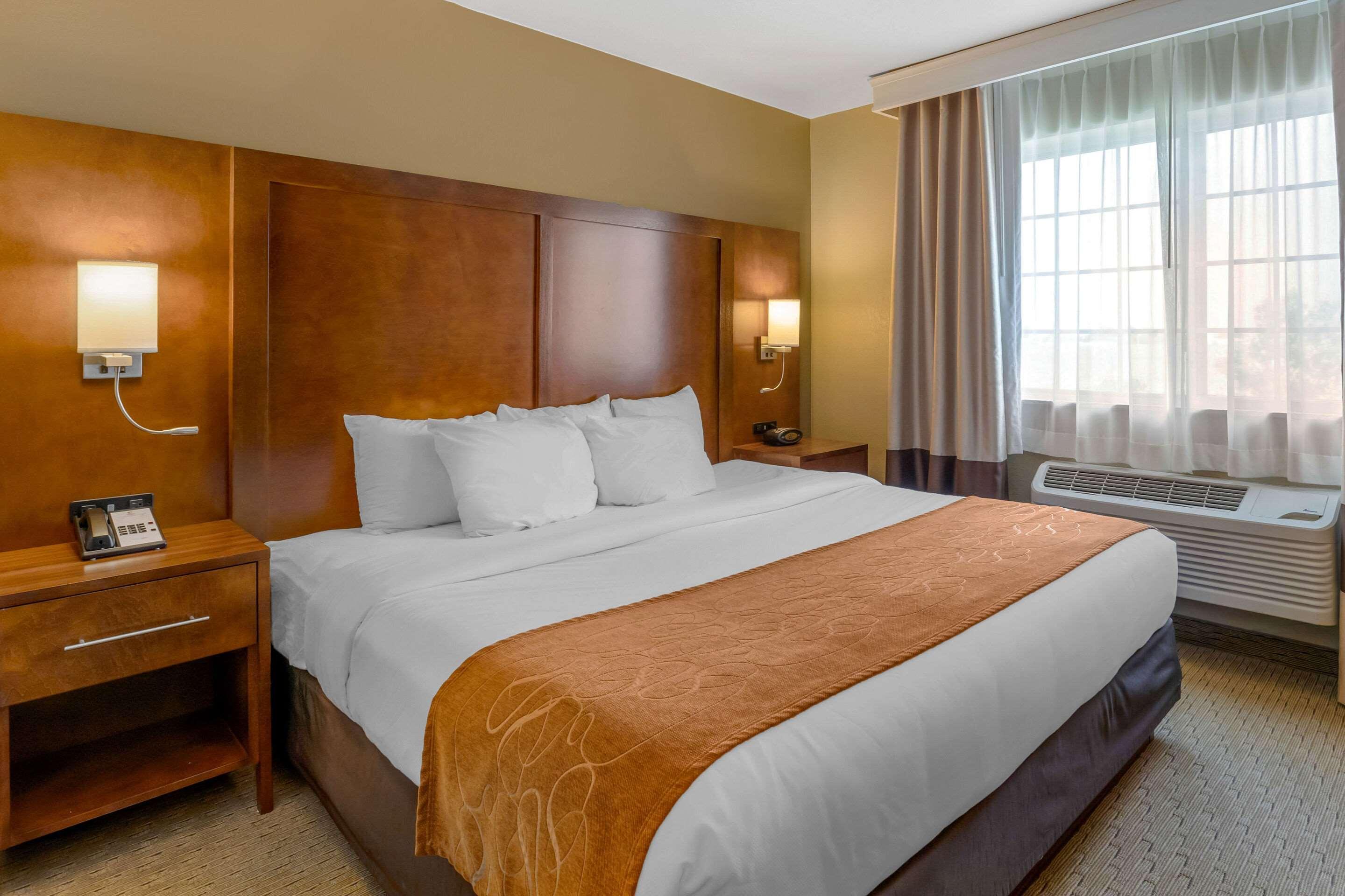 Comfort Suites Берлінгтон Екстер'єр фото