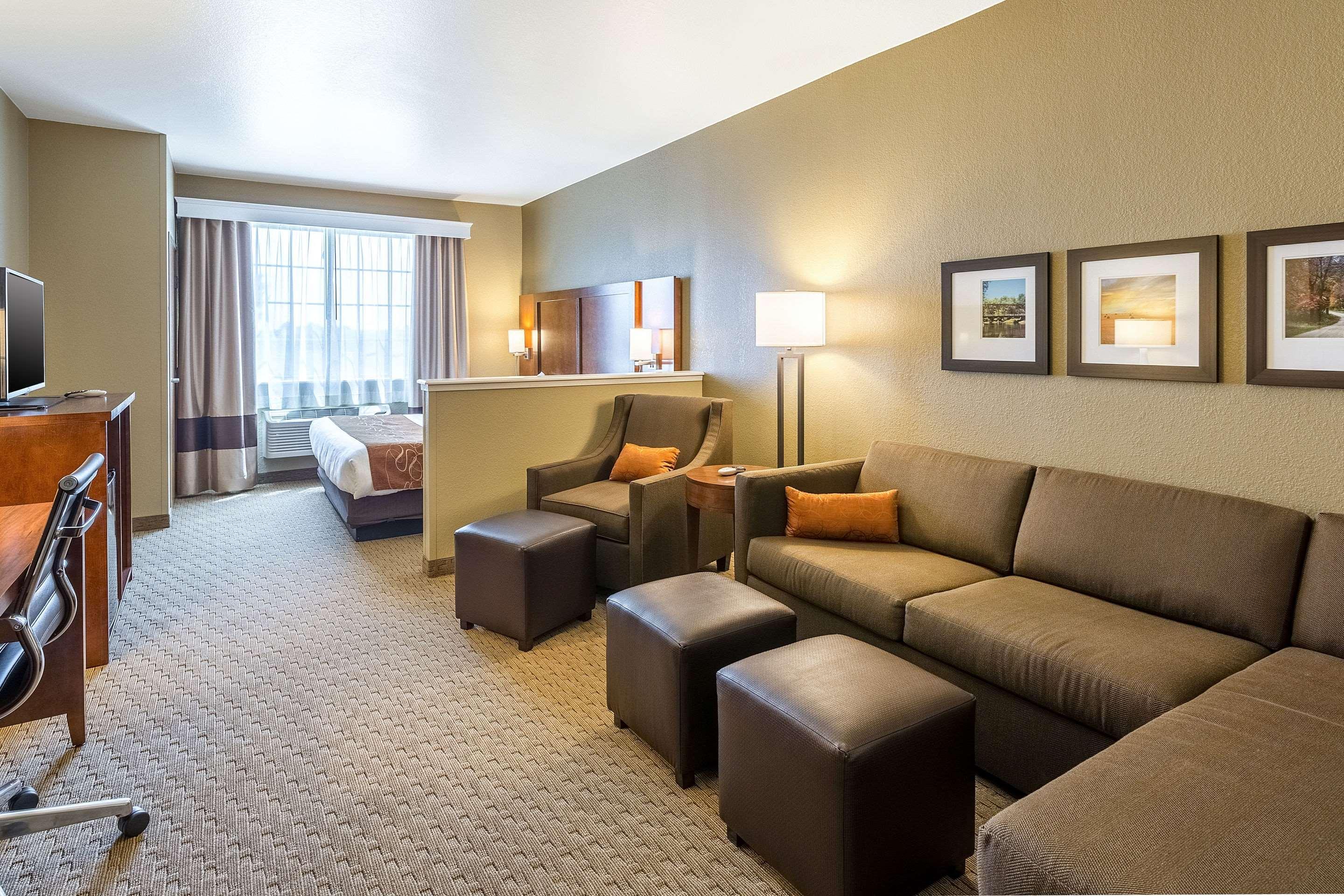 Comfort Suites Берлінгтон Екстер'єр фото