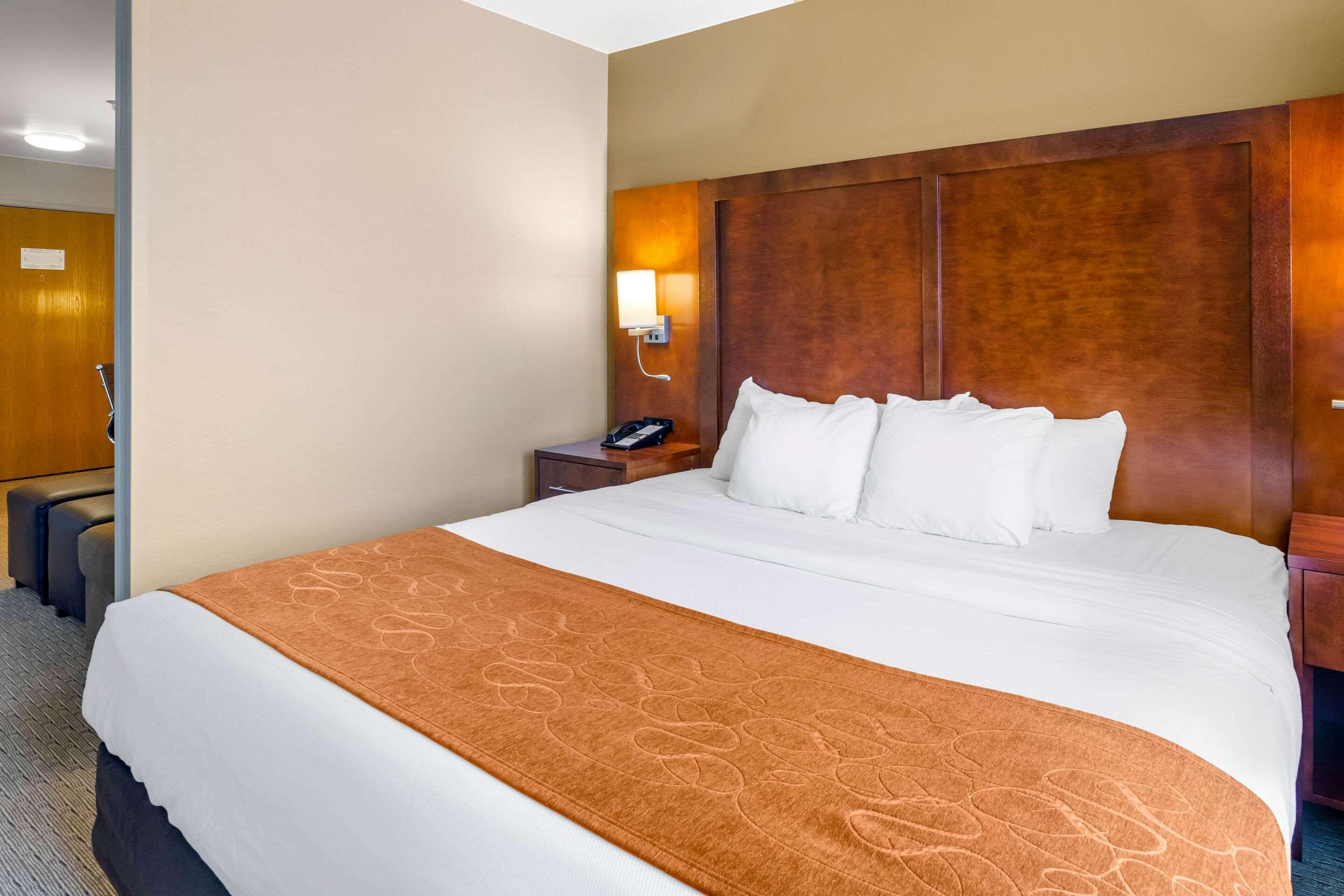 Comfort Suites Берлінгтон Екстер'єр фото