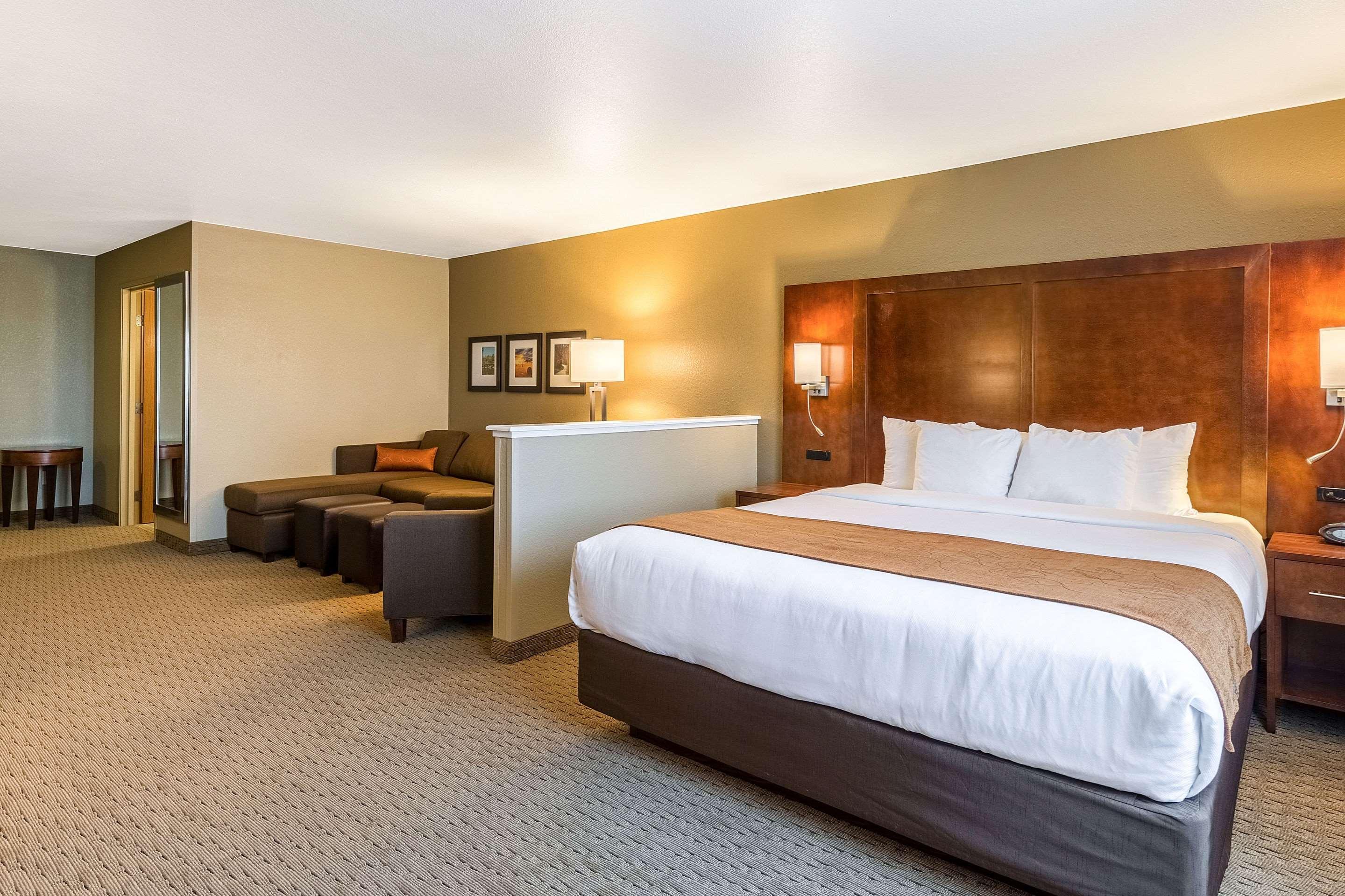 Comfort Suites Берлінгтон Екстер'єр фото