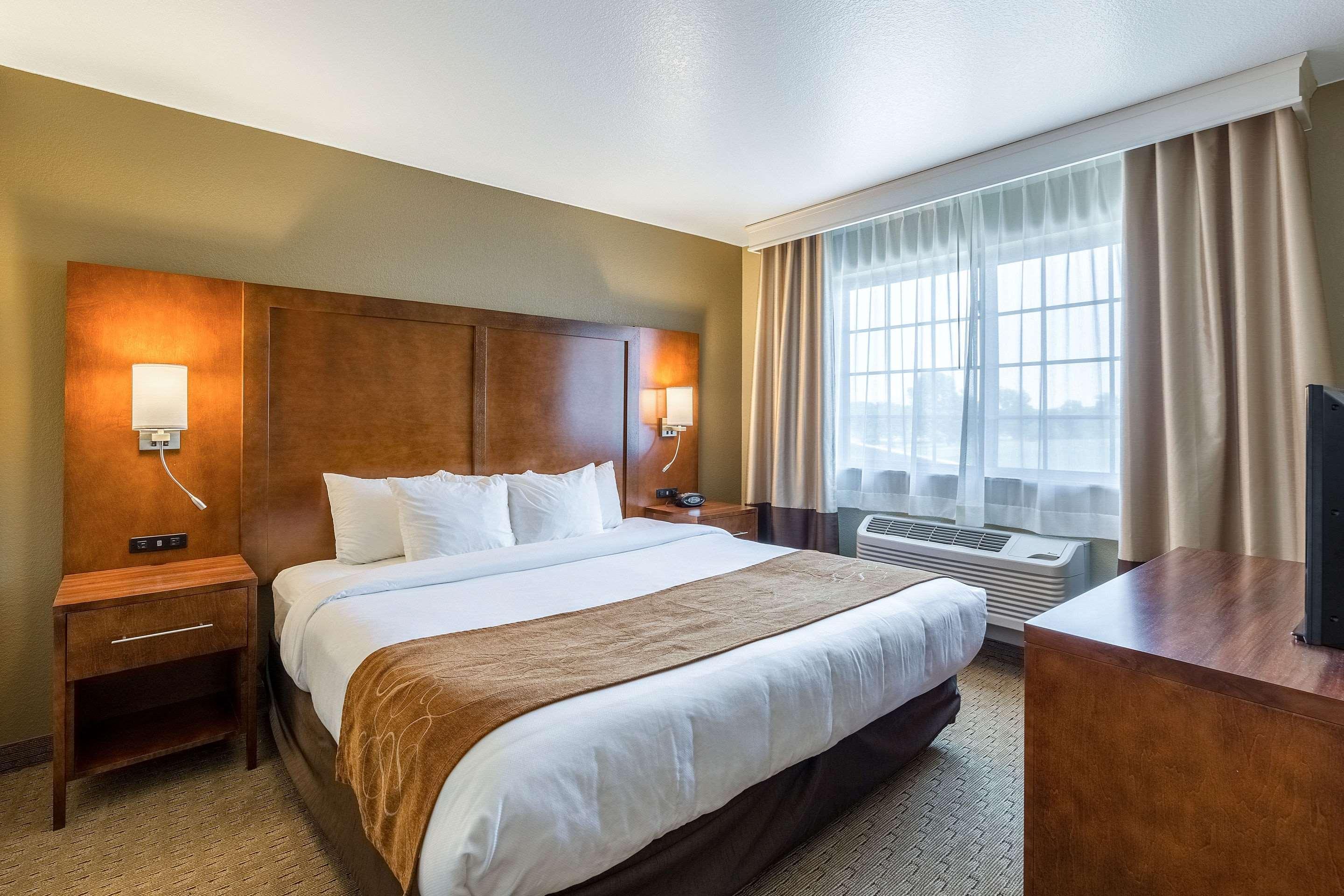Comfort Suites Берлінгтон Екстер'єр фото
