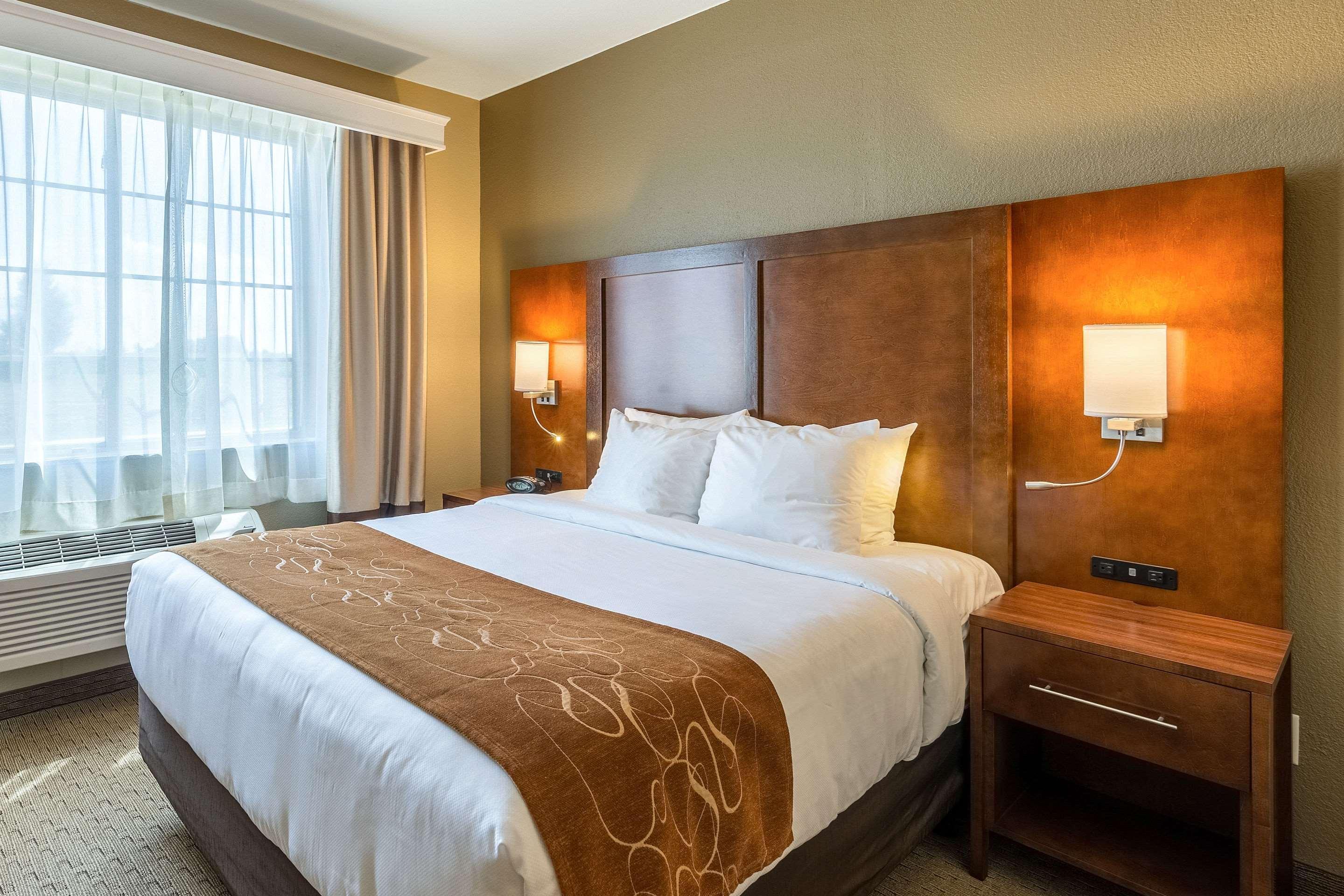 Comfort Suites Берлінгтон Екстер'єр фото