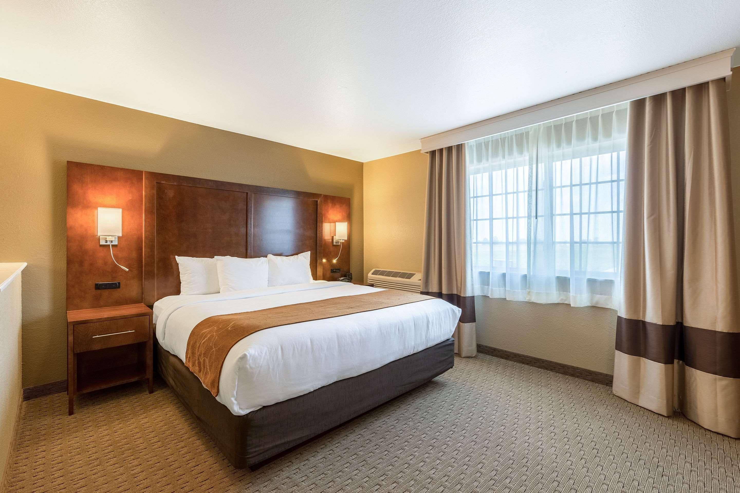 Comfort Suites Берлінгтон Екстер'єр фото