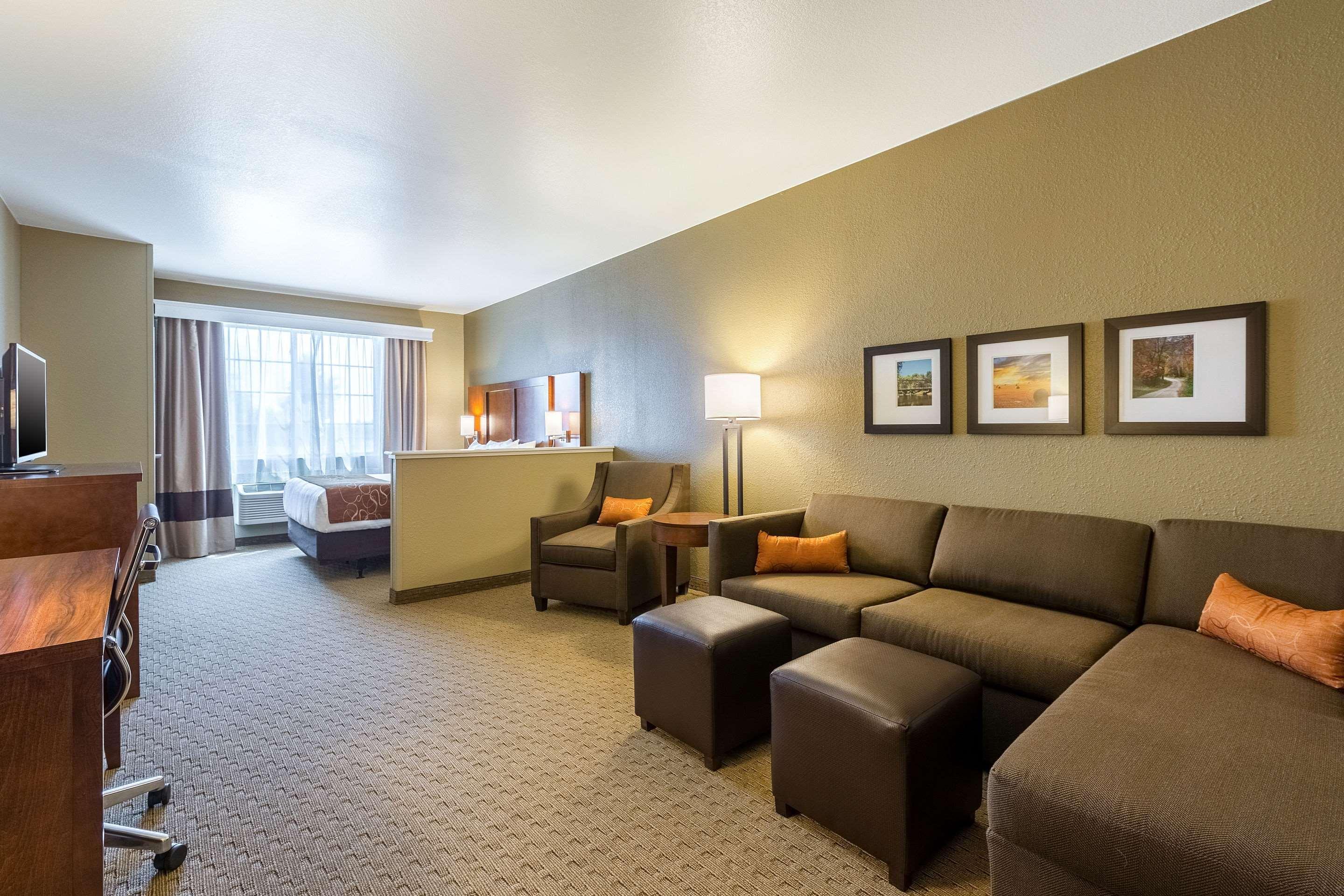 Comfort Suites Берлінгтон Екстер'єр фото