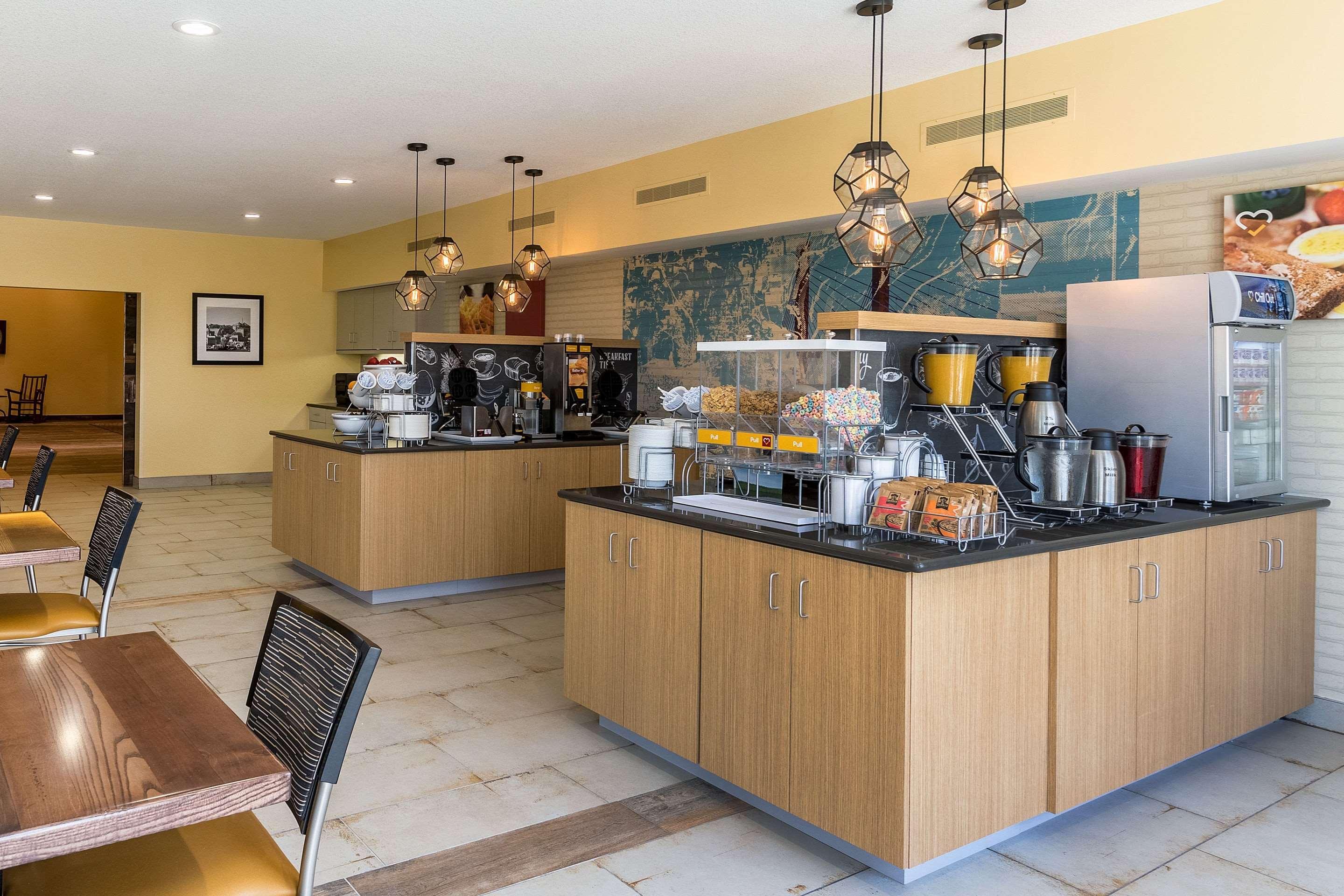 Comfort Suites Берлінгтон Екстер'єр фото