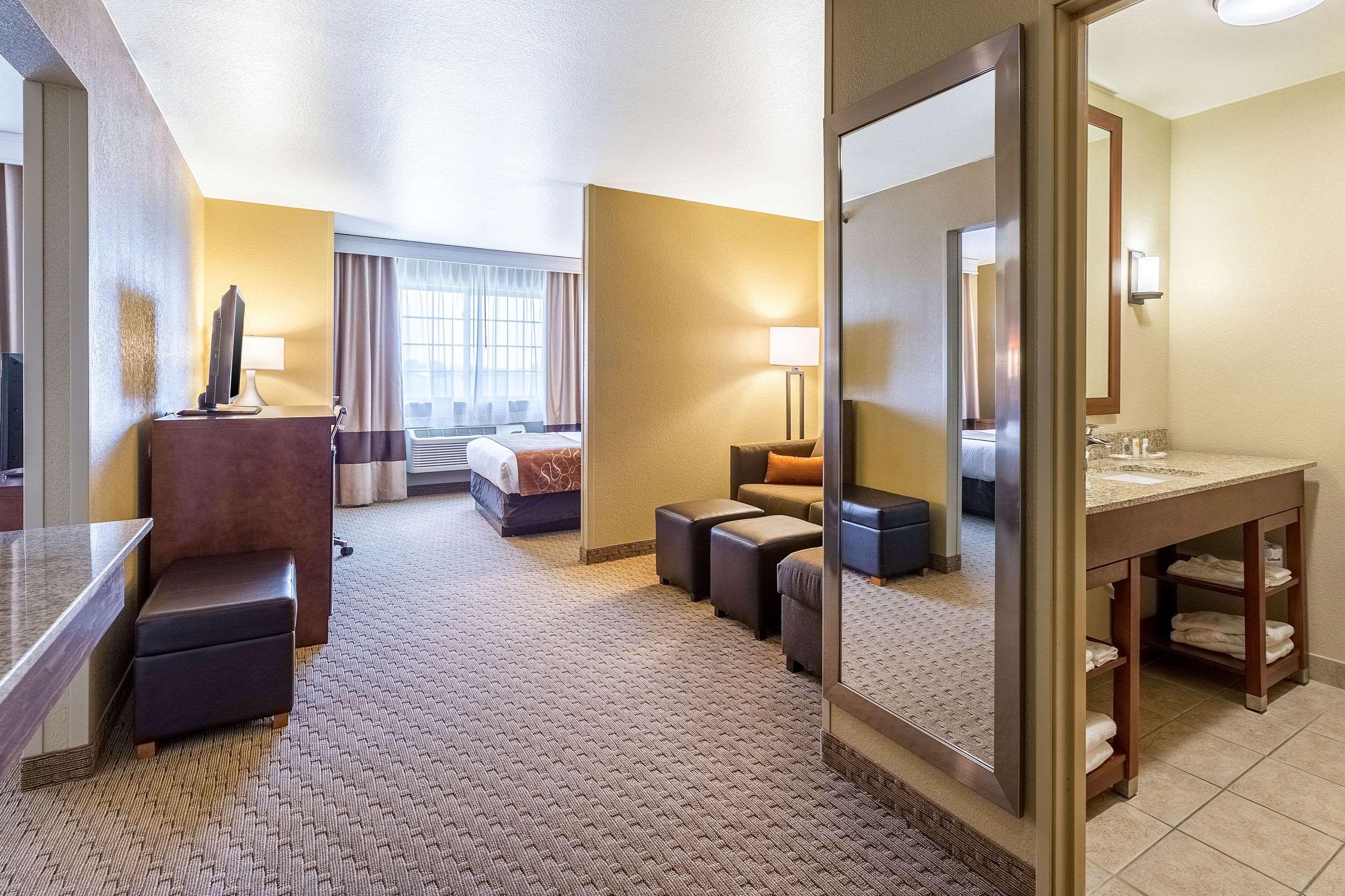 Comfort Suites Берлінгтон Екстер'єр фото